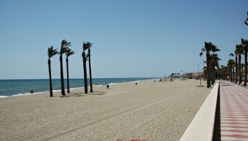 One-Bedroom Flat 200M From The Beach Almería Eksteriør billede